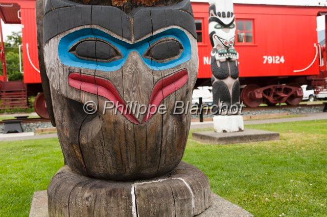 canada colombie britannique 36.JPG - Détail d'un totem, Duncan, Ile de Vancouver, Colombie-Britannique, Canada